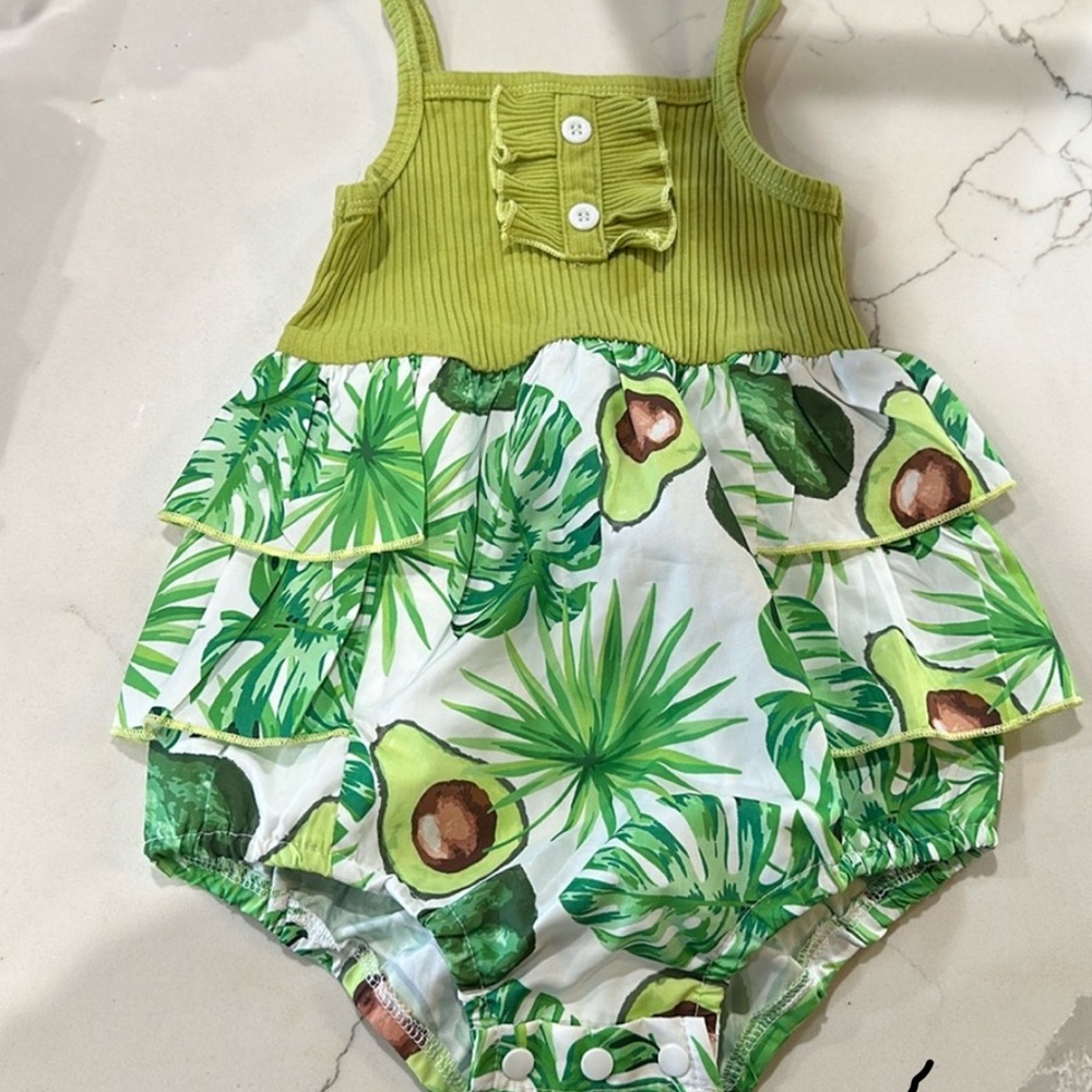 One piece outfit size 2/3